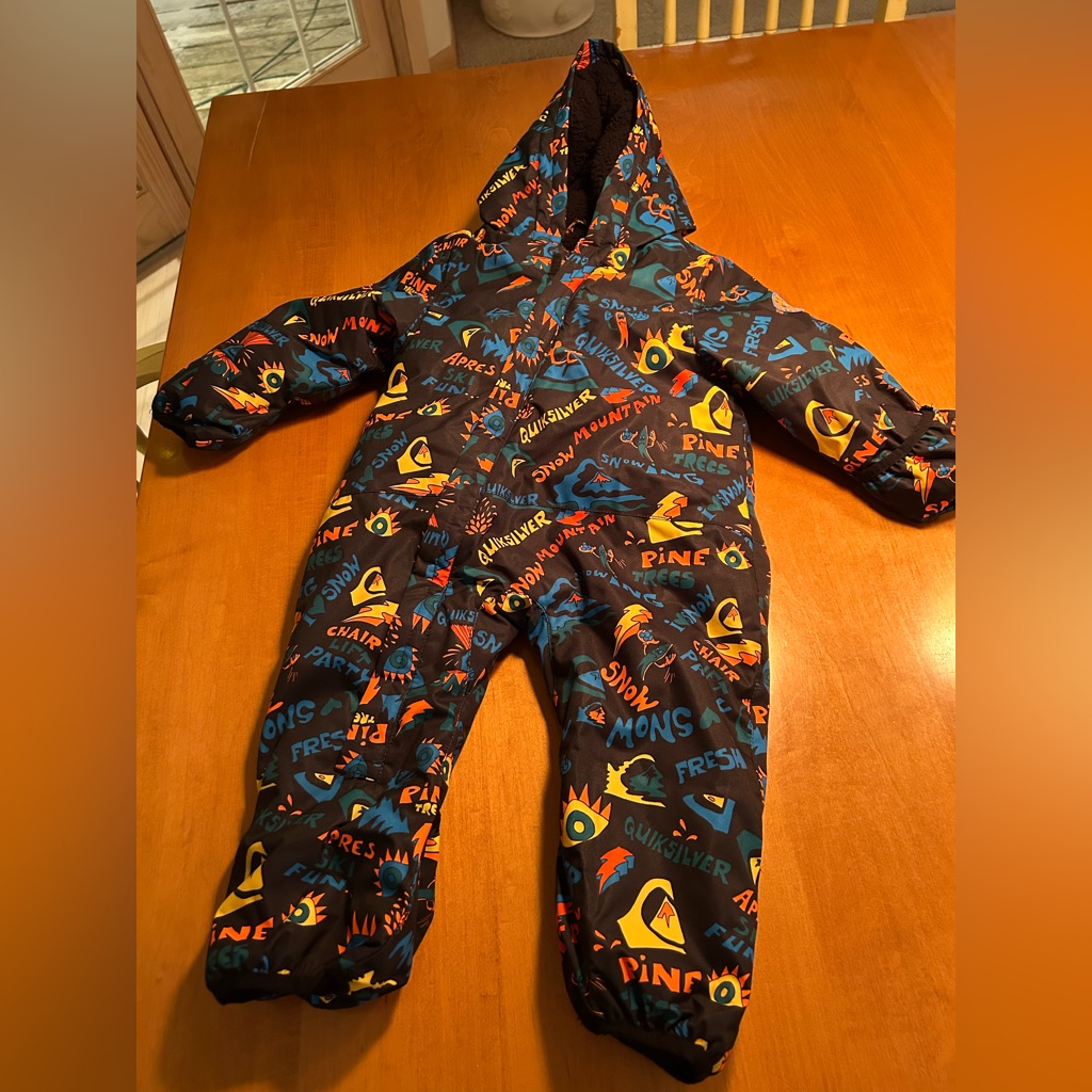 Quicksilver Snowsuit Size 12-18 Months Like New, Runs Big